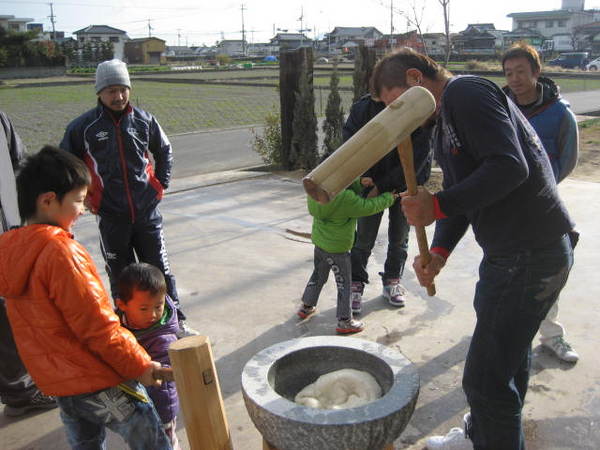 年末、餅つき大会！